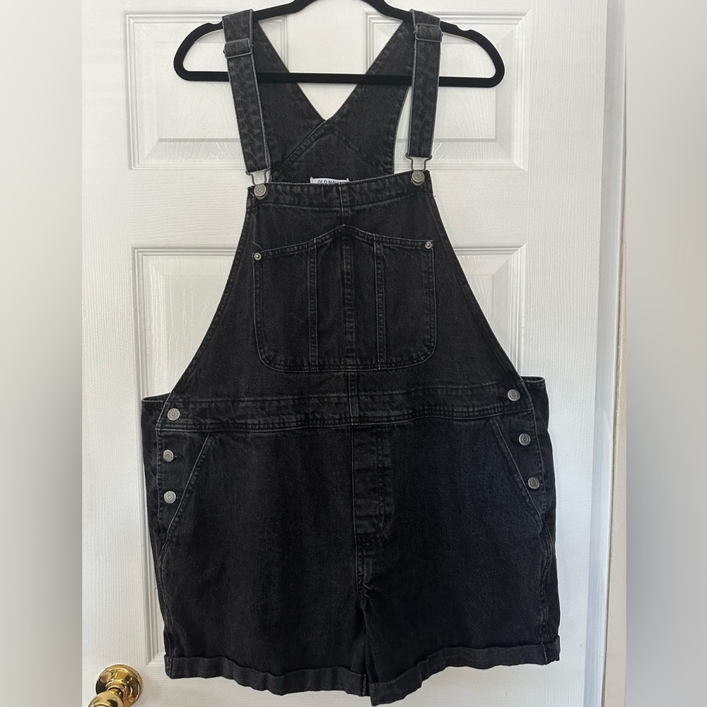 2X Black Old Navy Overalls